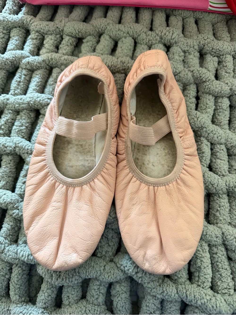 Kids Ballet Slip-On Dance Shoes - Pink